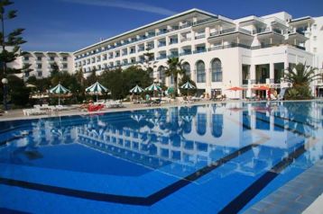 HotelRIVIERA RESORT